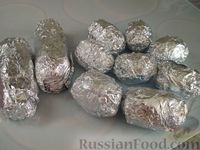 Фото приготовления рецепта: Молодой картофель и кабачки, печённые в углях на мангале - шаг №3