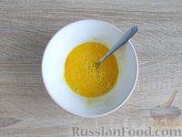 Фото приготовления рецепта: "Лапша" из кабачков с луком, морковью и яйцами - шаг №7