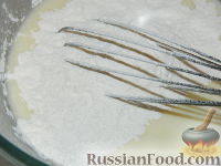 Фото приготовления рецепта: Пышные оладьи на молоке - шаг №6
