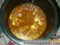 Фото приготовления рецепта: Макароны с сосисками в мультиварке - шаг №2