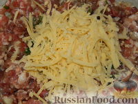 Фото приготовления рецепта: Мясные котлеты с сыром в вафельной "шубе" - шаг №5
