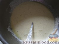Фото приготовления рецепта: Кулич с изюмом - шаг №3