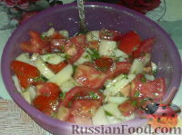 Фото к рецепту: Летний салат по-деревенски