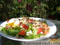Фото к рецепту: Овощной салат с тунцом