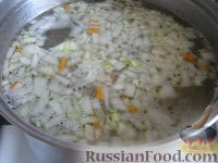 Фото приготовления рецепта: Суп куриный с брокколи - шаг №7