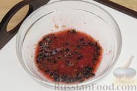 Фото приготовления рецепта: Взбитая манная каша с чёрной смородиной - шаг №2