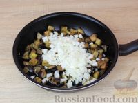 Фото приготовления рецепта: Салат с цветной капустой, ветчиной, огурцами, кукурузой и яблоком - шаг №10