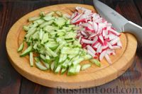 Фото приготовления рецепта: Окрошка на квасе, со свининой, колбасой и базиликом - шаг №6
