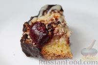 Фото приготовления рецепта: Песочное печенье с вишней, овсяными хлопьями, миндалём и шоколадом - шаг №22
