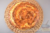 Фото приготовления рецепта: Пирог "Улитка" из лаваша, с фаршем, грибами, помидорами и сыром - шаг №18