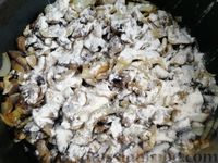 Фото приготовления рецепта: Макароны с грибным соусом - шаг №9