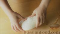 Фото приготовления рецепта: Булочки с чесноком и сыром (из дрожжевого теста) - шаг №4