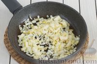 Фото приготовления рецепта: Овощной суп с патиссоном и капустой - шаг №2