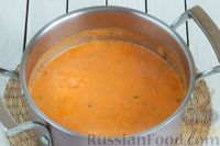 Фото приготовления рецепта: Томатный суп-пюре с запечёнными баклажанами - шаг №12