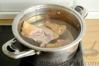 Фото приготовления рецепта: Сырный суп с курицей и кабачками - шаг №2