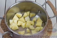 Фото приготовления рецепта: Киш из картофельного теста, со стручковой фасолью, помидорами и сыром - шаг №2