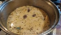 Фото приготовления рецепта: Индюшиные сердечки с грибами, тушенные в сливочном соусе - шаг №16