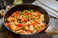 Фото приготовления рецепта: Фунчоза  с курицей, овощами и стручковой фасолью - шаг №6