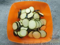 Фото приготовления рецепта: Маринованные баклажаны в томатном соусе - шаг №1