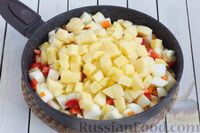 Фото приготовления рецепта: Овощное рагу с картофелем, патиссонами и сладким перцем - шаг №5