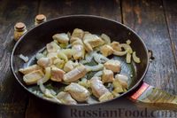 Фото приготовления рецепта: Овощное рагу с курицей, баклажанами, капустой и картошкой - шаг №4