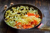 Фото приготовления рецепта: Овощное рагу с курицей, баклажанами, капустой и картошкой - шаг №5