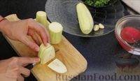 Фото приготовления рецепта: Баклажаны, тушенные с помидорами и чесноком - шаг №4