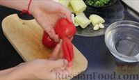Фото приготовления рецепта: Баклажаны, тушенные с помидорами и чесноком - шаг №5