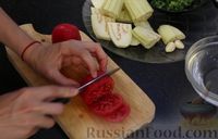 Фото приготовления рецепта: Баклажаны, тушенные с помидорами и чесноком - шаг №6