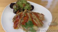 Фото приготовления рецепта: "Веер" из куриного филе с кабачками, помидорами и сыром (в духовке) - шаг №5