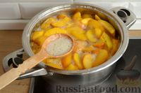 Фото приготовления рецепта: Варенье из персиков - шаг №8