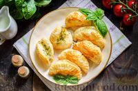 Фото приготовления рецепта: Слоёные пирожки с брокколи и сыром (в духовке) - шаг №15