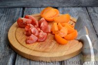 Фото приготовления рецепта: Салат с телятиной, помидорами, огурцами и яйцами - шаг №4
