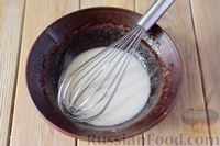 Фото приготовления рецепта: Пряники на кефире, с мёдом и белковой помадкой - шаг №11