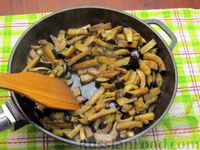 Фото приготовления рецепта: Салат с баклажанами, помидорами, орехами и брынзой - шаг №4