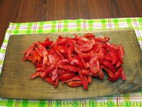 Фото приготовления рецепта: Салат с баклажанами, помидорами, орехами и брынзой - шаг №6