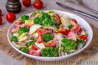 Фото приготовления рецепта: Салат с брокколи, помидорами, яйцами и луком - шаг №10