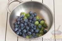 Фото приготовления рецепта: Рассыпчатые творожные рогалики с ягодами - шаг №6