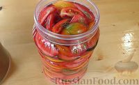 Фото к рецепту: Маринованные помидоры и кабачки