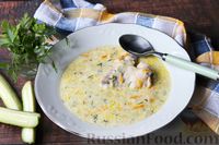 Фото к рецепту: Суп с куриными крылышками, свежими огурцами и сметаной