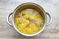 Фото приготовления рецепта: Суп с куриными крылышками, свежими огурцами и сметаной - шаг №9