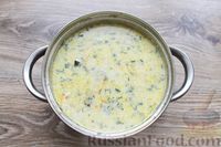 Фото приготовления рецепта: Суп с куриными крылышками, свежими огурцами и сметаной - шаг №19
