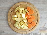 Фото приготовления рецепта: Пюре из брокколи, цветной капусты, моркови и картофеля, со сливками - шаг №2