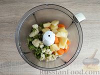 Фото приготовления рецепта: Пюре из брокколи, цветной капусты, моркови и картофеля, со сливками - шаг №8