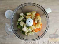 Фото приготовления рецепта: Пюре из брокколи, цветной капусты, моркови и картофеля, со сливками - шаг №9