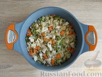 Фото приготовления рецепта: Рис с курицей, брокколи и цветной капустой - шаг №11