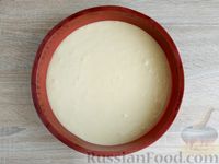 Фото приготовления рецепта: Пирог на молоке с шоколадной глазурью - шаг №10