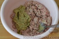 Фото приготовления рецепта: Запечённые мясные фрикадельки с баклажанами, в кунжуте - шаг №6