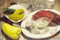 Фото приготовления рецепта: Салат с говядиной, болгарским перцем и огурцами - шаг №1