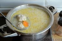 Фото приготовления рецепта: Суп с куриными фрикадельками и яично-лимонной заправкой - шаг №16